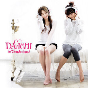 다비치 (Davichi) / In Wonderland (2nd Mini Album) (미개봉)